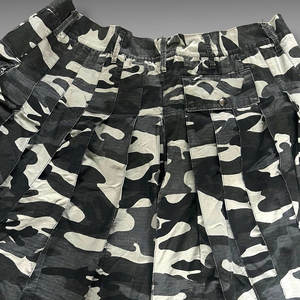 Men's Urban Scottish Camouflage Cotton Utility Kilt with Cargo Pockets and Adjustable Straps - Product Image 6