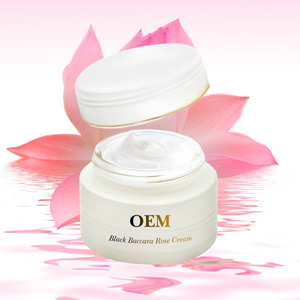 Crème Botanique Hydratante Intense à l'Extrait de Rose Noire Baccarat, Raffermissante et Éclaircissante, Soin Quotidien pour Salon et Usage Domestique, Taiwan CHORUS - Product Image 1