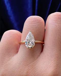 Bague solitaire de promesse en or massif 14 carats avec diamant de culture en forme de poire de 2,01 carats pour femme, cadeau d'anniversaire pour les amoureux - Product Image 2