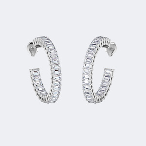 Boucles d'oreilles en diamant à taille émeraude, 5,20 CTW, avec barrettes ouvertes - Product Image 5