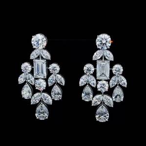 Pendientes de Oro Blanco 100% Puro con Diamantes Cultivados en Laboratorio, Diseño de Cascada, Chapados en Rodio, Regalo de Compromiso, Clásicos para Bodas y Fiestas - Product Image 2