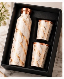 Petaca Clásica de Cobre con 2 Tazas, Juego de Bebidas de Metal Martillado Vintage en Caja de Regalo para Regalos Empresariales - Product Image 3