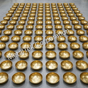 Cuenco de oro martillado de lujo, plato decorativo de metal hecho a mano para centro de mesa, elegante, duradero, perfecto para regalos de boda. - Product Image 6