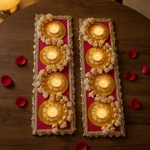 Ensemble de porte-bougies en or de luxe, base en velours rouge, décoration perlée, décoration de mariage - Product Image 3