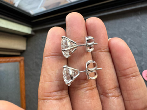 Pendientes de Plata de Ley 925 con Moissanita Redonda de Aspecto Diamante, Elegantes con Engaste de Garras, Brillantes, Joyería para Uso Diario, Regalo - Product Image 3