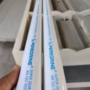 ท่อพีวีซีสำหรับบรรจุภัณฑ์อุตสาหกรรมแบบฟลูตขนาดสามนิ้ว น้ำหนักเบา ทนแรงกระแทก 90 มิลลิเมตร 90 องศา พร้อมวัสดุกันกระแทกป้องกัน - Product Image 4