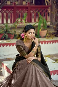 Lehenga Choli de diseñador para fiestas, de algodón tejido con borde grande, para bodas indias, al por mayor - Product Image 3