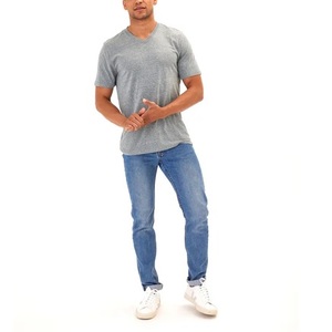 T-shirt unisexe pour homme de haute qualité, 210 g/m², manches courtes, 100 % coton, col en V, coupe ajustée, séchage rapide, écologique, logo personnalisé sur le devant, blanc - Product Image 6
