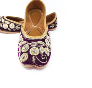 Zapatos Tradicionales Chappal/Khussa para Mujer, Planos y Ligeros, en Colores Mixtos - Product Image 2