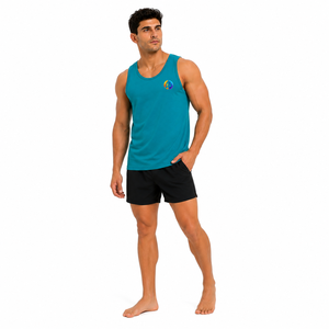 El acabado impecable crea un look pulido con el camiseta sin mangas Man Tank Top, que ofrece soporte activo para entrenamientos en el gimnasio y viajes a la playa, ideal para el uso diario. - Product Image 6