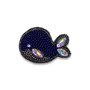 Écusson brodé sur fil d'or ivoire personnalisé avec motif de style dessin animé sur broches en cuivre, patchs directement du fournisseur - Product Image 6