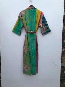 Recién llegado, chaqueta Kantha de algodón indio, chaqueta de edredón Kantha Vintage, Kimono largo clásico con cinturón y chaqueta de mujer de cuello grande - Product Image 6
