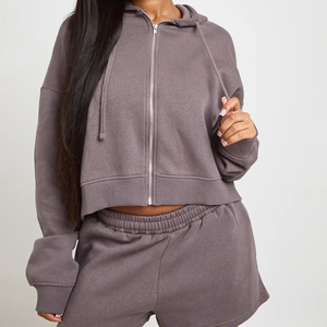 Ensemble de sport et streetwear 2 pièces pour femme de haute qualité, taille XL, couleur personnalisée, sweat à capuche court zippé, short uni au-dessus du genou, séchage rapide et respirant - Product Image 6