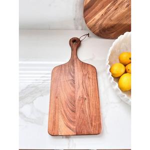 Compre en línea una tabla de cortar de acacia para uso en la cocina, antideslizante, duradera, con diseños personalizables. - Product Image 4