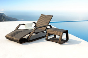 Modern Outdoor Sun Lounger with <b>White</b> <b>Cushion</b> PE Rattan Reclining Chair with Side Table UV Resistant Patio Furniture - Product Image 3
