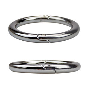 Anneau de nez réutilisable de qualité supérieure en acier inoxydable argenté, tailles de 52 mm à 70 mm, sans perçage pour le soulagement de la douleur chez le bétail - Product Image 3