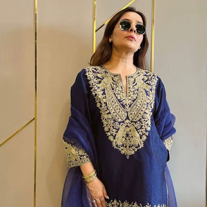 NOUVEAU LANCEMENT : Ensemble Salwar Kameez Traditionnel en Soie Chinin avec Micro-Travaux et Dentelle Fantaisie, Séchage Rapide, Toutes Saisons, Entièrement Cousu - Product Image 1