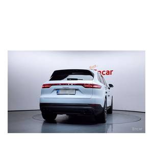 Porsche Cayenne 3.0 2024 avec boîte automatique, 31 875 km, sièges en cuir, caméra de recul, conduite à gauche - Product Image 4