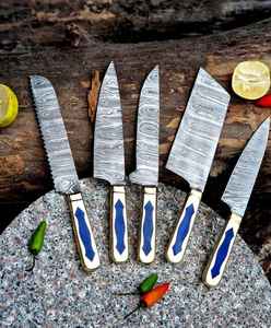 Juego de Cuchillos de Chef Ecológicos y Duraderos de 5 Piezas con Hojas de Acero de Damasco, Mangos Personalizados y Agarre Ajustable - Product Image 5