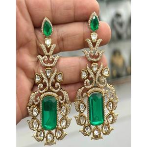 Pendientes de Moissanita Polki Kundan de Primera Calidad Chapados en Oro Radiante para Mujeres y Niñas, para Looks de Noche, para Fiestas, a la Moda - Product Image 2