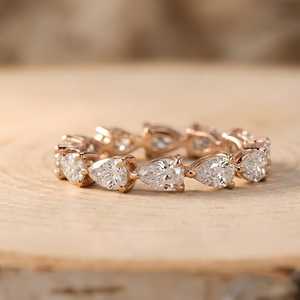 Bague de fiançailles classique en or massif 10K 14K 18K avec diamant de laboratoire taille poire brillant de 2,07 carats, certifié IGI, couleur E VVS - Product Image 3