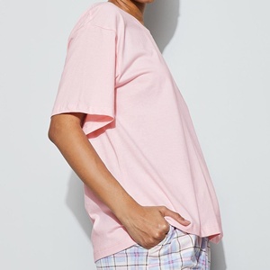 T-shirt en coton pour femme 150 GSM avec motif ours en peluche mignon, épaules tombantes, rose pastel – Fabricant de vêtements - Product Image 2