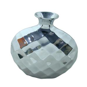 Vase à fleurs italien de haute qualité en aluminium finition argentée pour la décoration de la maison salon et chambre à coucher - Product Image 1