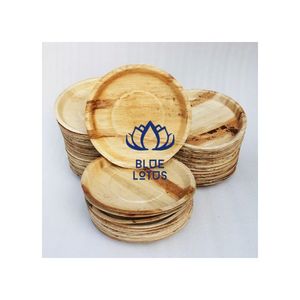 Assiette en feuille de palmier GEM LE, best-seller, pour la restauration, les événements en plein air et les fêtes au Vietnam - Product Image 1
