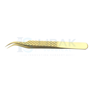 Pinces à cils de précision plaquées or avec pointe lisse pour cils volumineux et classiques - Product Image 6