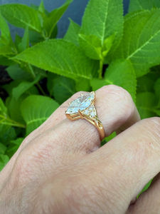 Impresionante Anillo de Oro Amarillo con Diamante Corte Marquesa, Diseño Minimalista, Anillo de Compromiso para Mujer, Joyería Fina, Regalo para Aniversario - Product Image 4