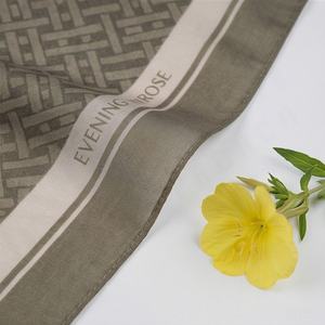 Pañuelo Hijab Cuadrado de Algodón con Diseño a Cuadros Estampado de Gelasia, para Mujeres Musulmanas, Suave, Transpirable y de Primera Calidad - Product Image 3