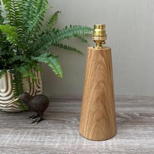 Base de Lámpara Navideña Rústica Moderna Hecha a Mano en Madera Sólida, Elegante Soporte Decorativo para Iluminación, Lámparas de Mesa Personalizadas para Hogar y Oficina - Product Image 5