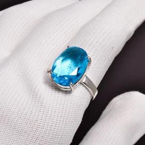 Bague en argent sterling 925 avec topaze bleue suisse naturelle, bijoux en pierres précieuses faits à la main, bague élégante, cadeau unique pour elle - Product Image 2