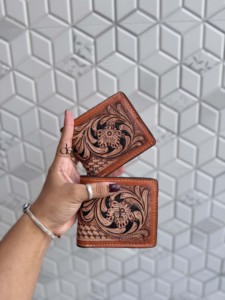 Handmade Hand-Tooled Leather Wallet for Men Luxury Vintage Fold Closure Short Premium Gift for Men Daily use <b>Purse</b> - Product Image 1