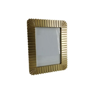 <b>Wholesale</b> Golden Ginkgo Leaf Metal Photo <b>Frame</b> Antique Zinc Alloy Tabletop <b>Picture</b> <b>Frame</b> for Wedding Party Table Decoration - Product Image 4