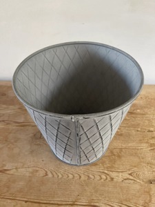 Maceta Galvanizada de Calidad Premium, Perfecta para Flores, Hierbas, Suculentas y Decoración Moderna de Jardines y Hogares, Venta al por Mayor desde India - Product Image 2