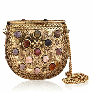Bolso de mano esférico antiguo de latón dorado con tallado floral y borlas laterales con cuentas de perlas al por mayor. - Product Image 3