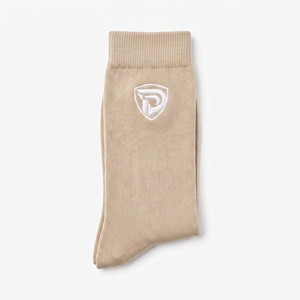 Chaussettes mi-hautes beiges avec logo blanc sur le corps, respirantes, tricotées, pour usage décontracté, adultes, été - Product Image 1