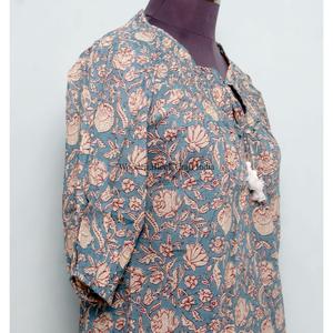 เสื้อคลุมชายหาดผู้หญิงลายดอกไม้สุดน่ารักทันสมัย คอทรงโอ แต่งพู่ แขนครึ่งแขนพองทรงบาน สไตล์ลำลอง เรียบร้อย ซักได้ - Product Image 5