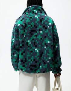 Chaqueta de invierno para hombre hecha a medida, de forro polar, con cremallera completa, cuello alto, cortavientos, ajuste regular, exterior de poliéster, venta al por mayor - Product Image 2