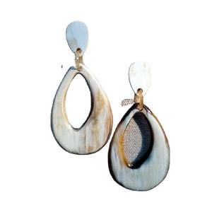 Pendientes Artesanales de Cuerno de Búfalo Ecológicos de Alta Calidad, Joyería de Moda para Mujer de la India - Product Image 1
