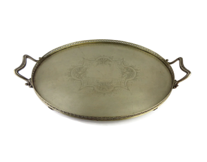 Bandeja de Servir Vintage al por Mayor con Acabado de Latón y Asas Fundidas, Plato Decorativo Redondo de Metal en Tono Oro Antiguo en Venta - Product Image 1