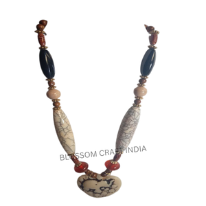 Chaîne religieuse classique faite à la main de qualité supérieure avec fil orange, perles en résine en forme de goutte d'eau et diamant poire - Product Image 2