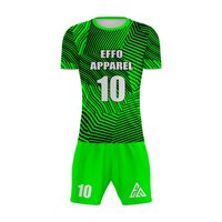 Uniformes de football sur mesure de haute qualité, design personnalisé, prix abordable, nouveaux uniformes de football personnalisés.