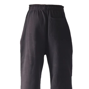 Pantalon de jogging déchiré noir pour homme, taille élastique avec cordon de serrage, style streetwear décontracté, coupe large en coton - Product Image 3