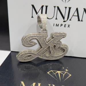 Pendentifs de luxe pour hommes, style hip-hop, motif de lettres personnalisé, certifiés IGI, plaqués argent/or/or rose - Product Image 1