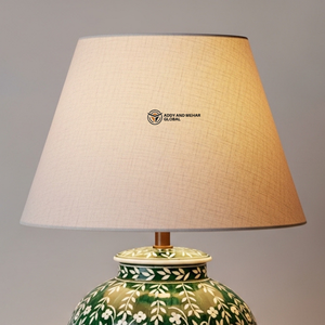 Lampe de table décorative avec incrustations vertes |   Éclairage artisanal haut de gamme pour chevet et salon - Product Image 4