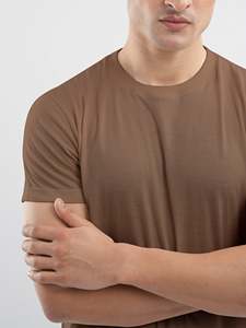 Camiseta de Manga Corta para Hombre, Estilo Básico Premium, Algodón Liso, Logotipo Personalizado, Proveedor OEM - Product Image 2