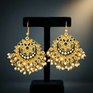 ต่างหูคลาสสิคชุบทองพร้อมเครื่องประดับสไตล์บอลลีวูด8715สีดำ - Product Image 2