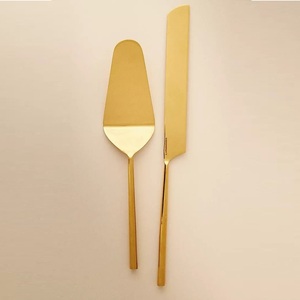Professional Stainless Steel Cake Server Knife Designed For Easy Handling Making Cake Serving At Events More Convenient - Product Image 2
